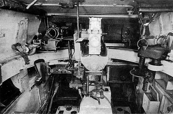 Иллюстрация к книге — Лёгкий танк Panzer II [i_057.jpg]