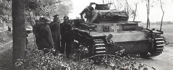 Иллюстрация к книге — Средний танк Panzer III [i_024.jpg]