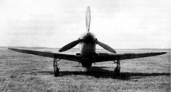 Иллюстрация к книге — Як-3. Истребитель «Победа» [i_005.jpg]