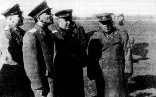 Иллюстрация к книге — Як-3. Истребитель «Победа» [i_079.jpg]