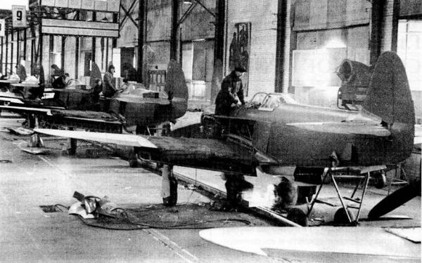 Иллюстрация к книге — Як-3. Истребитель «Победа» [i_100.jpg]