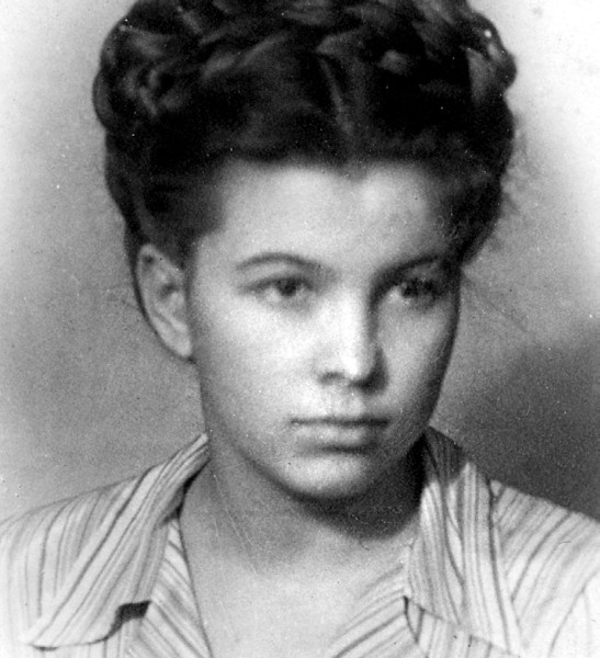 Иллюстрация к книге — Горбачев. Его жизнь и время [i_011.jpg]