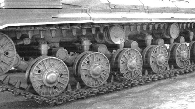 Иллюстрация к книге — Тяжёлый танк Т-10 [pic_27.jpg]