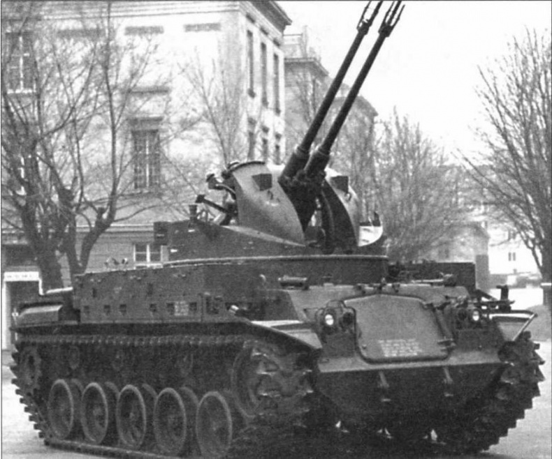 Иллюстрация к книге — Легкий танк M41 [img_41.jpg]