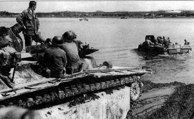 Иллюстрация к книге — Американские «аллигаторы». Гусеничные десантные машины LVT [img_62.jpg]