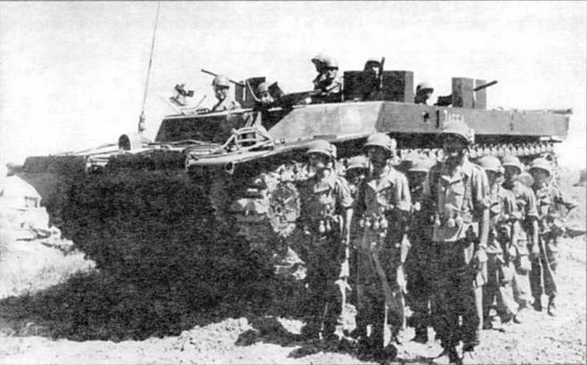 Иллюстрация к книге — Американские «аллигаторы». Гусеничные десантные машины LVT [img_65.jpg]
