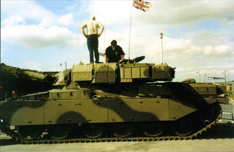 Иллюстрация к книге — Основные боевые танки «Чифтен» и «Виккерс» [img_59.jpg]