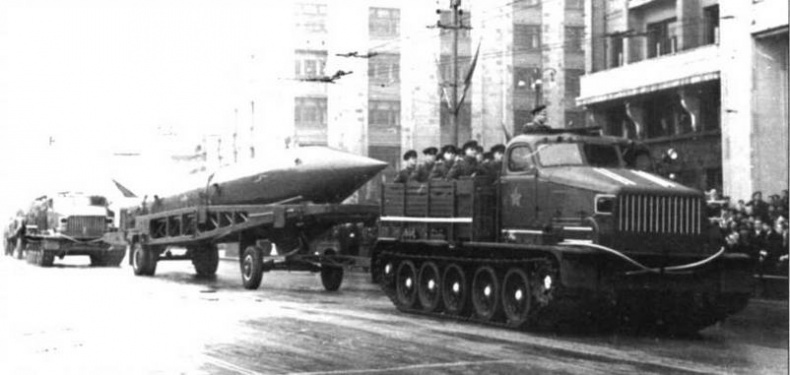 Иллюстрация к книге — Артиллерийские тягачи Советской Армии [img_42.jpg]