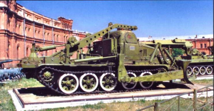 Иллюстрация к книге — Артиллерийские тягачи Советской Армии [img_49.jpg]