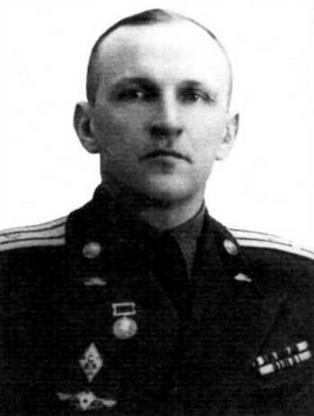 Иллюстрация к книге — Гусеничный плавающий транспортер К-61 [img_18.jpg]