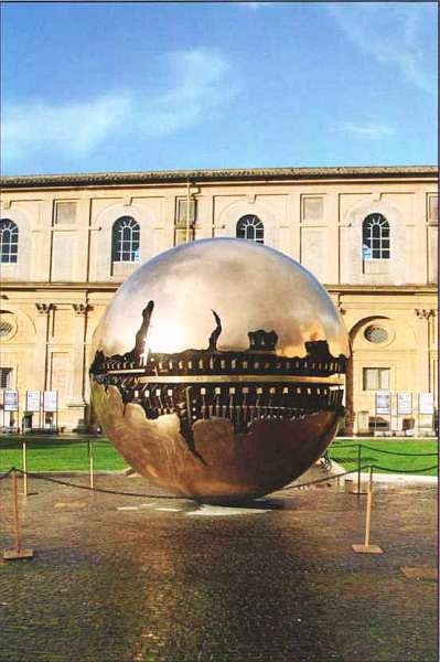 Иллюстрация к книге — Музеи Ватикана [i_002.jpg]