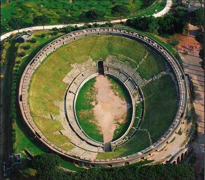 Иллюстрация к книге — Город-музей Помпеи [i_066.jpg]