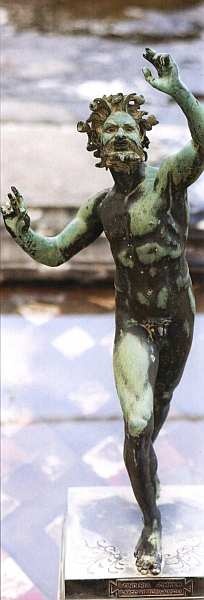 Иллюстрация к книге — Город-музей Помпеи [i_078.jpg]