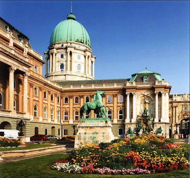 Иллюстрация к книге — Венгерская Национальная галерея [i_001.jpg]