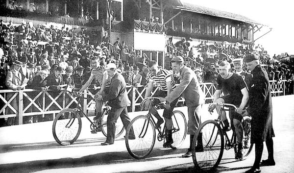 Иллюстрация к книге — Петербургские окрестности. Быт и нравы начала ХХ века [_133.jpg]