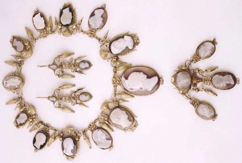 Иллюстрация к книге — Музей Польди-Пеццоли Милан [i_086.jpg]