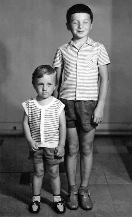 Иллюстрация к книге — «Агата Кристи». Чёрные сказки белой зимы [i_003.jpg]