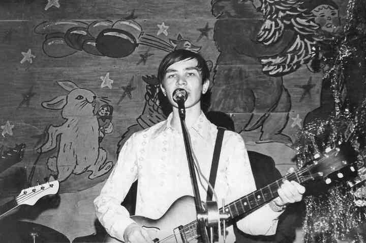 Иллюстрация к книге — «Агата Кристи». Чёрные сказки белой зимы [i_005.jpg]