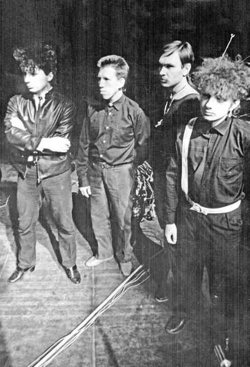 Иллюстрация к книге — «Агата Кристи». Чёрные сказки белой зимы [i_026.jpg]