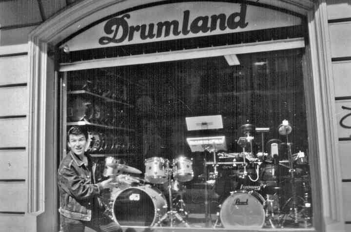 Иллюстрация к книге — «Агата Кристи». Чёрные сказки белой зимы [i_097.jpg]