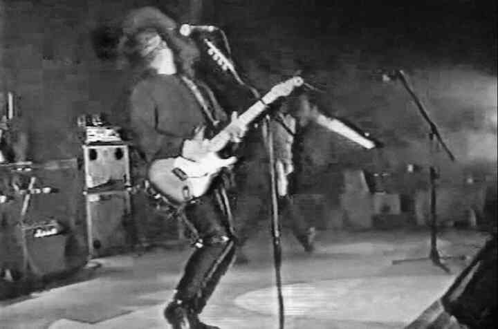 Иллюстрация к книге — «Агата Кристи». Чёрные сказки белой зимы [i_149.jpg]