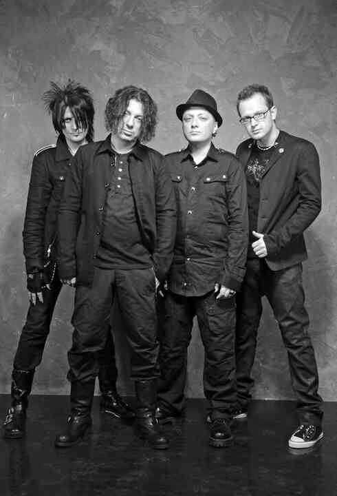 Иллюстрация к книге — «Агата Кристи». Чёрные сказки белой зимы [i_190.jpg]