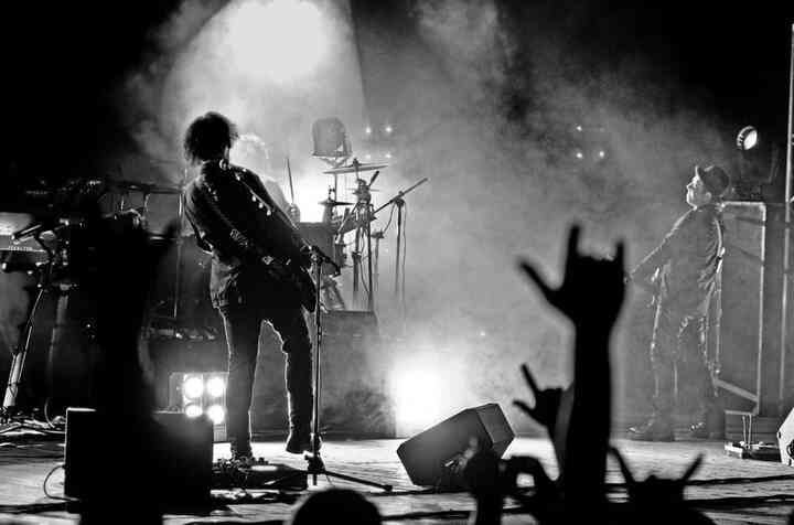 Иллюстрация к книге — «Агата Кристи». Чёрные сказки белой зимы [i_200.jpg]