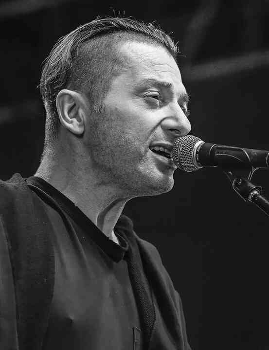 Иллюстрация к книге — «Агата Кристи». Чёрные сказки белой зимы [i_204.jpg]