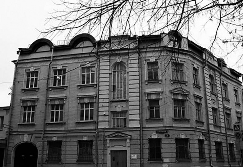 Иллюстрация к книге — Каждому свое [i_001.jpg]