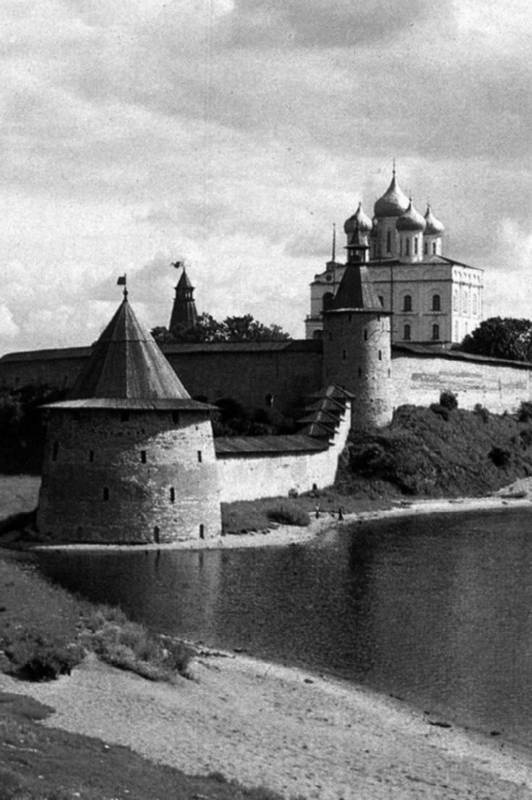 Иллюстрация к книге — Каждому свое [i_004.jpg]