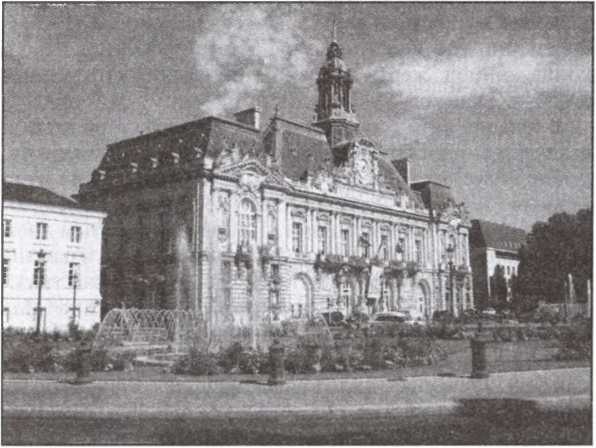 Иллюстрация к книге — Блистательный Париж. История. Легенды. Предания [i_010.jpg]