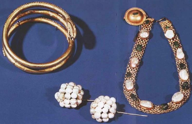 Иллюстрация к книге — Национальный археологический музей Неаполь [i_087.jpg]