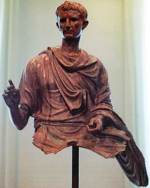 Иллюстрация к книге — Национальный археологический музей Афины [i_077.jpg]