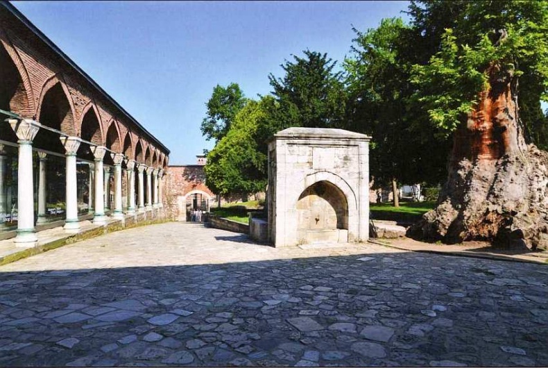 Иллюстрация к книге — Дворец-музей Топкапы Стамбул [i_012.jpg]