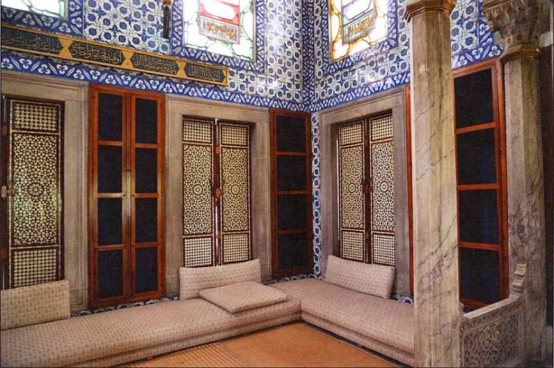 Иллюстрация к книге — Дворец-музей Топкапы Стамбул [i_039.jpg]