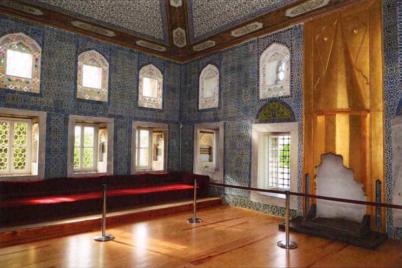 Иллюстрация к книге — Дворец-музей Топкапы Стамбул [i_067.jpg]