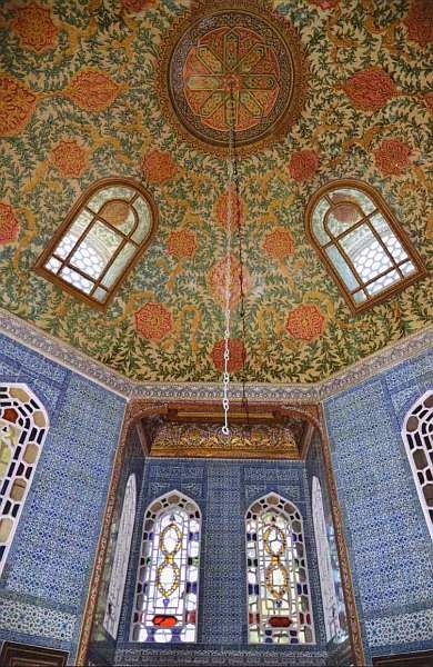 Иллюстрация к книге — Дворец-музей Топкапы Стамбул [i_072.jpg]