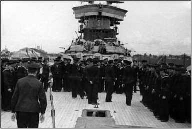 Иллюстрация к книге — Героические корабли Великой Отечественной [i_025.jpg]