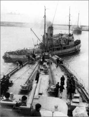 Иллюстрация к книге — Героические корабли Великой Отечественной [i_042.jpg]