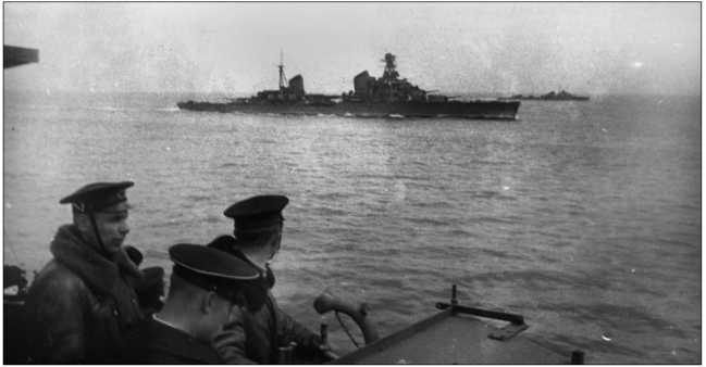 Иллюстрация к книге — Героические корабли Великой Отечественной [i_080.jpg]