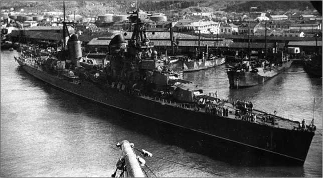 Иллюстрация к книге — Героические корабли Великой Отечественной [i_081.jpg]