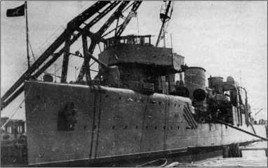 Иллюстрация к книге — Героические корабли Великой Отечественной [i_093.jpg]