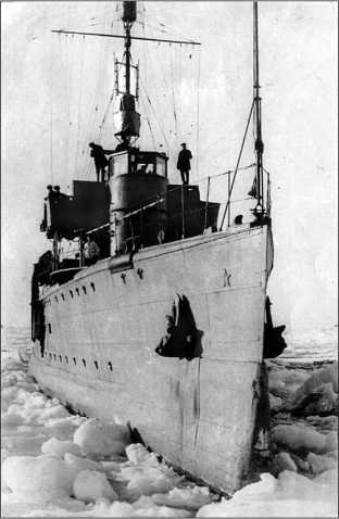 Иллюстрация к книге — Героические корабли Великой Отечественной [i_096.jpg]