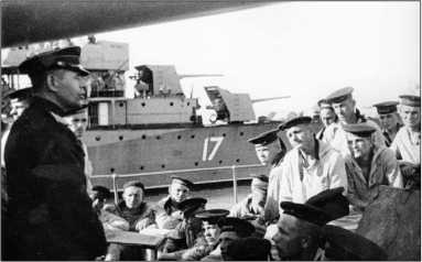 Иллюстрация к книге — Героические корабли Великой Отечественной [i_112.jpg]