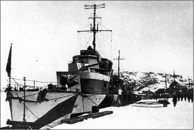 Иллюстрация к книге — Героические корабли Великой Отечественной [i_118.jpg]