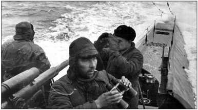 Иллюстрация к книге — Героические корабли Великой Отечественной [i_190.jpg]