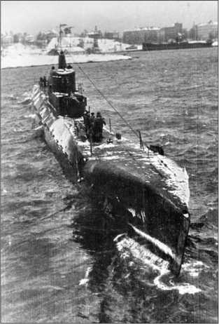 Иллюстрация к книге — Героические корабли Великой Отечественной [i_193.jpg]