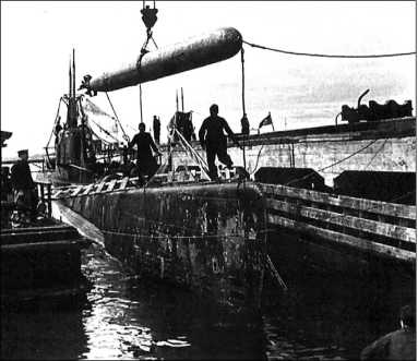 Иллюстрация к книге — Героические корабли Великой Отечественной [i_212.jpg]