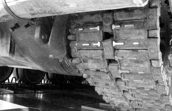 Иллюстрация к книге — Танк Т-80 [i_014.jpg]