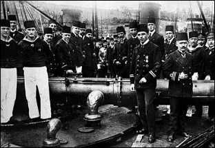 Иллюстрация к книге — Дарданеллы 1915: Самое кровавое поражение Черчилля [i_174.jpg]